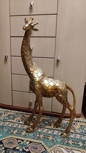 Золочёная статуэтка жирафа